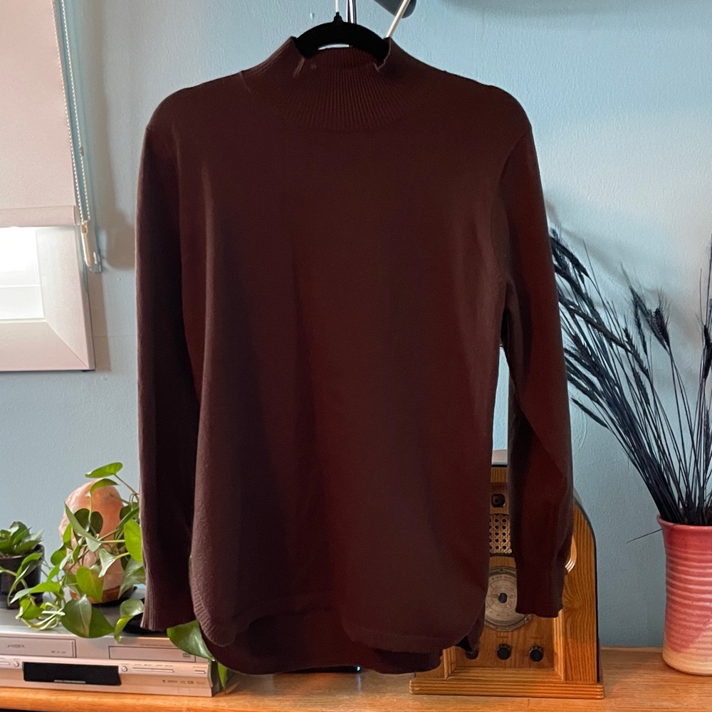BYLYSE Brown Turtleneck Sweater